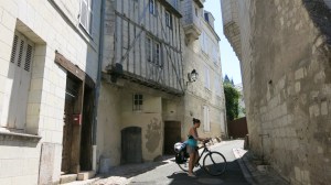 Mayte, entre casas medievales