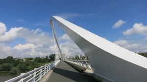Puente de Calatrava en la entrada a Orleans
