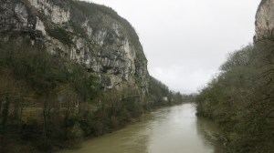 Cañón formado por el río