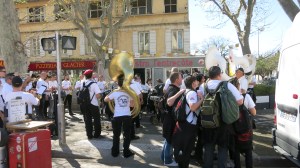 Ambiente de fiesta en Arles